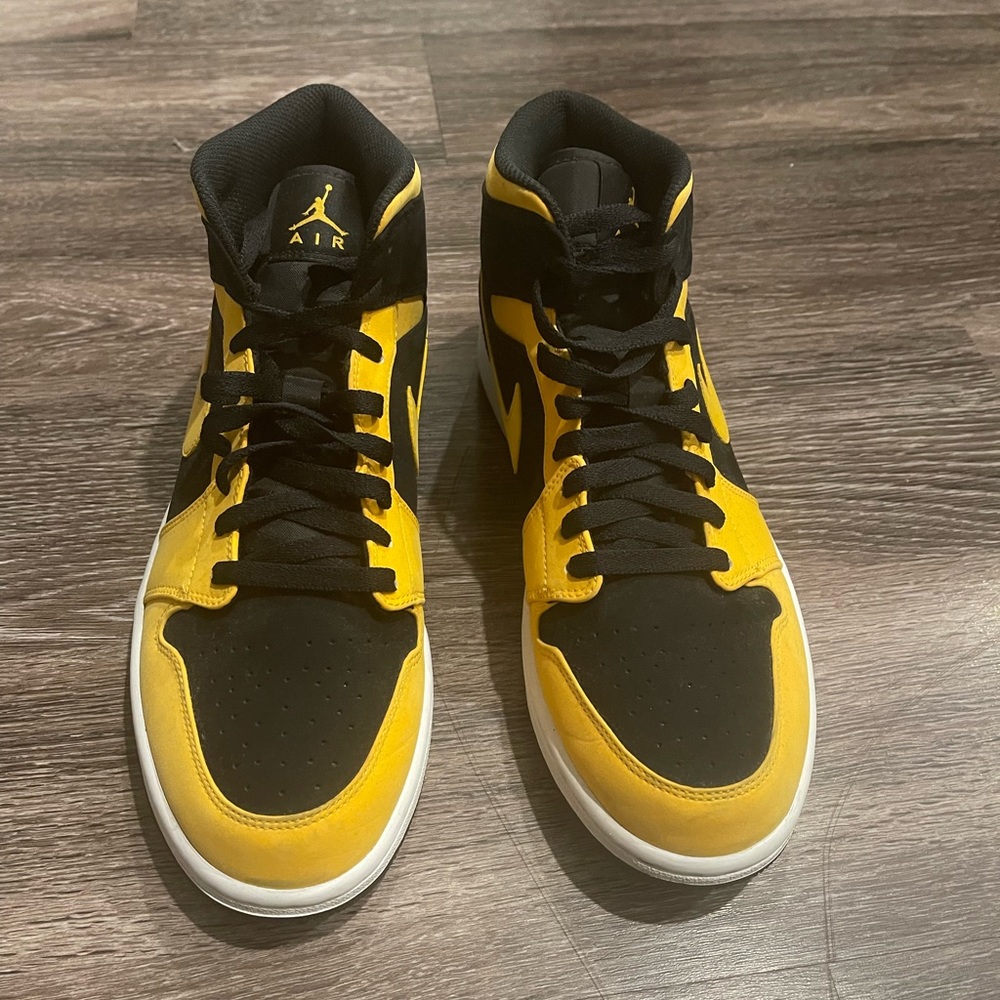 Suede Jordan One’s mens